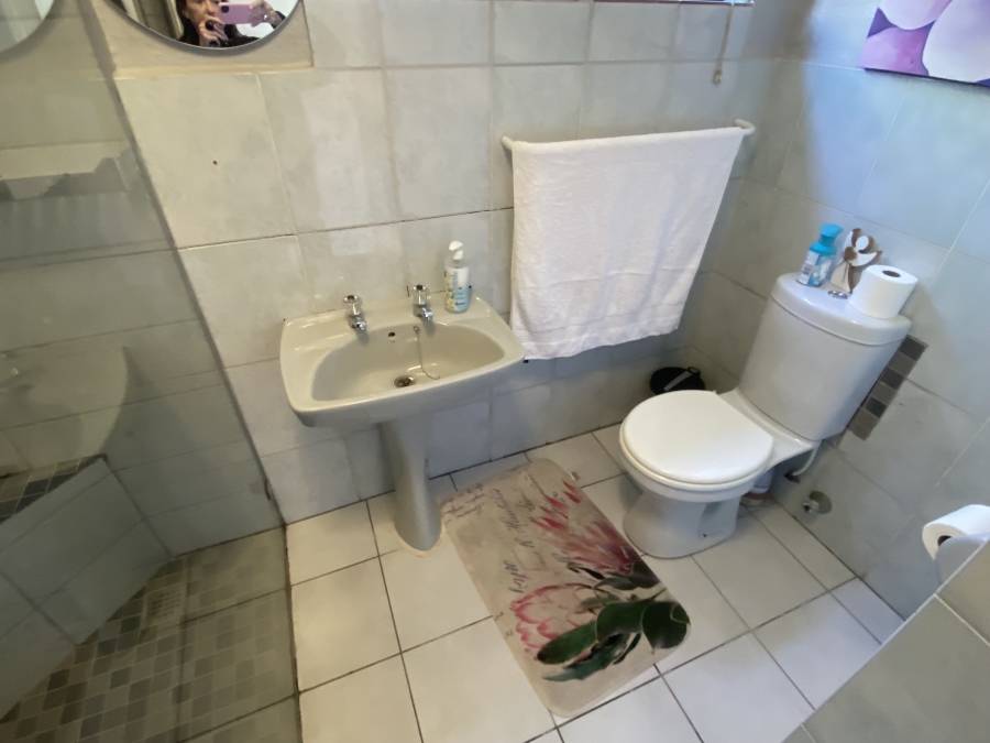 To Let 5 Bedroom Property for Rent in Atlantic Beach Golf Estate Western Cape